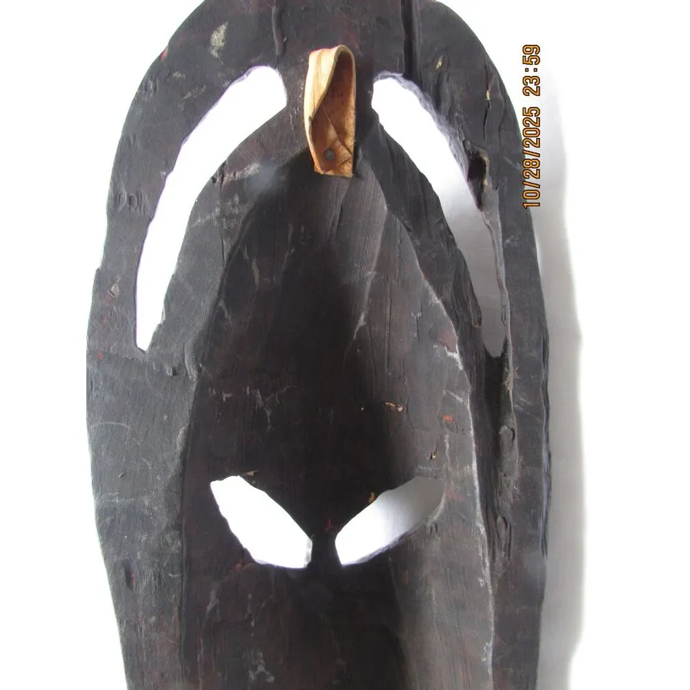 African tribal wall mask made in Ghana hand carved